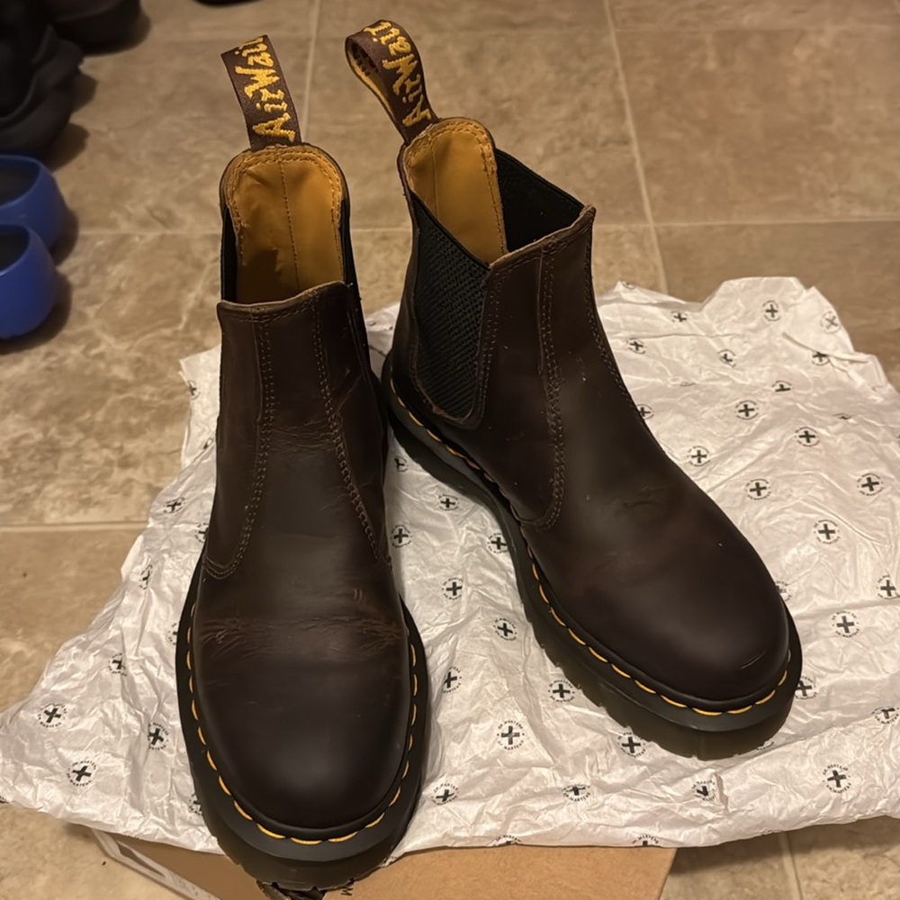 DR MARTENS 2976 BEX CRAZY HORSE CHELSEA BOOTS